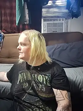 Snapshot of Trans_Girl_next_door420 chatting on 06.16.26 Trans Girl next door420 online show from 06.16.26
