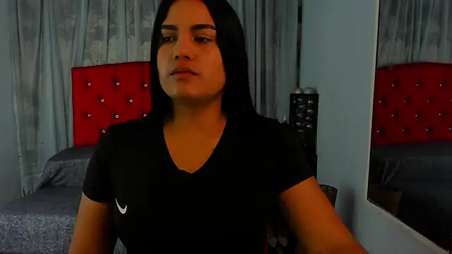 Snapshot of Cumming_Tiffani chatting on 02.18.25 Cumming Tiffani online show from 02.18.25