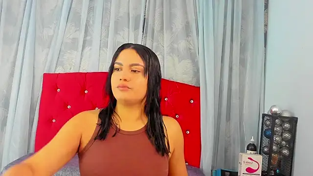 Snapshot of Cumming_Tiffani chatting on 02.28.25 Cumming Tiffani online show from 02.28.25