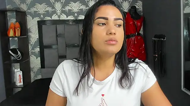 Snapshot of Cumming_Tiffani chatting on 09.23.25 Cumming Tiffani online show from 09.23.25