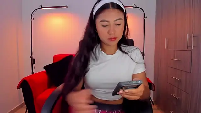 cloy baby   online show from 12.02.25