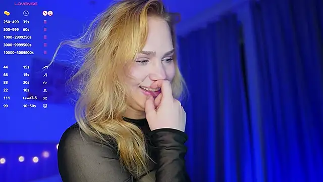 Snapshot of Sexydoll112 chatting on 02.09.25 Sexydoll112 online show from 02.09.25