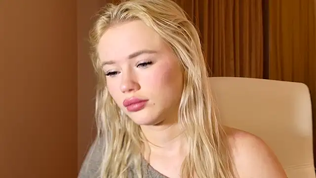 LexieLoree online show from 12.24.24