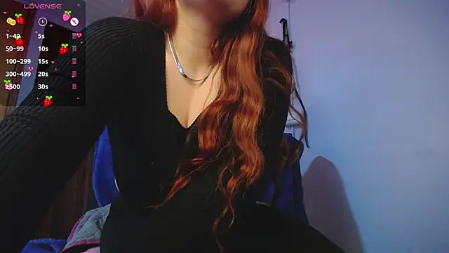 Snapshot of Layna_cold chatting on 03.10.25 Layna cold online show from 03.10.25