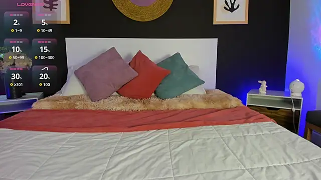 VioletPaket online show from 04.10.26