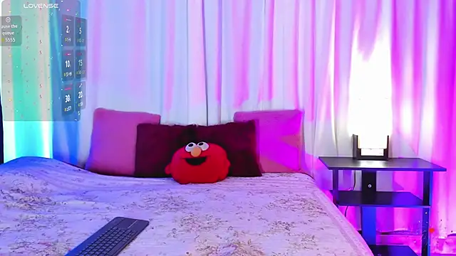 Snapshot of dan_scoott chatting on 10.17.25 dan scoott online show from 10.17.25