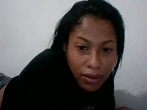 Snapshot of Kitra_New chatting on 12.23.24 Kitra New online show from 12.23.24