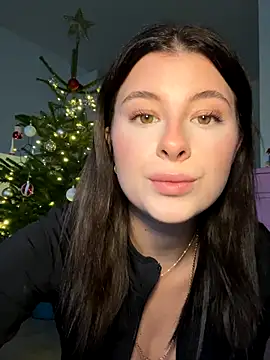 Mia-Minou online show from 12.04.25