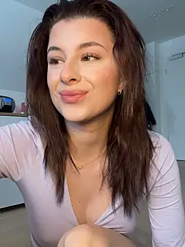 Mia-Minou online show from 02.18.26