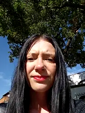 Snapshot of Isabella_21x chatting on 10.24.25 Isabella 21x online show from 10.24.25