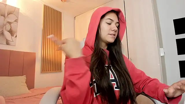 mia nevaeh online show from 01.06.25