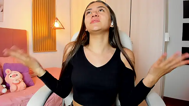 mia nevaeh online show from 02.06.25