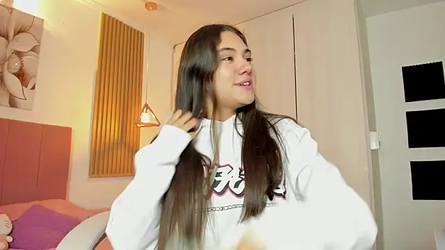 mia nevaeh online show from 02.27.25