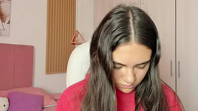 mia nevaeh online show from 02.28.25