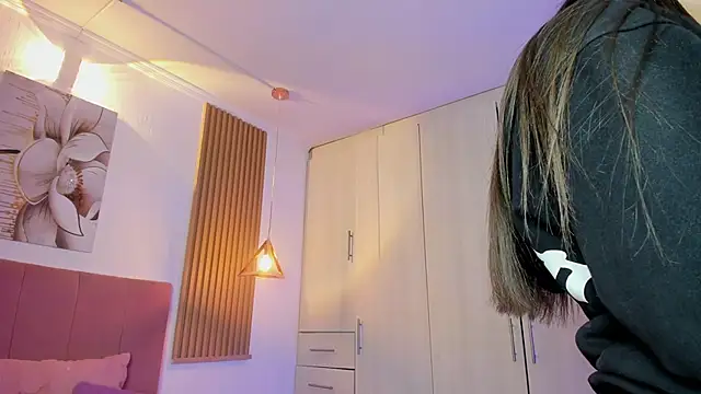 mia nevaeh online show from 09.09.25