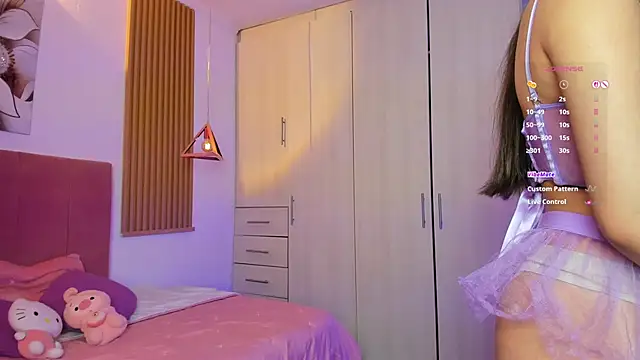 mia nevaeh online show from 09.25.25