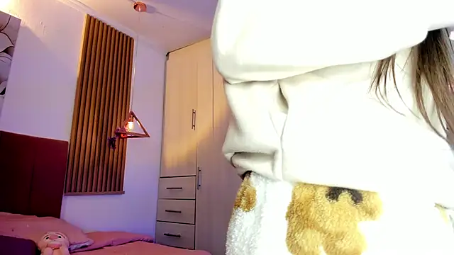 mia nevaeh online show from 03.31.26