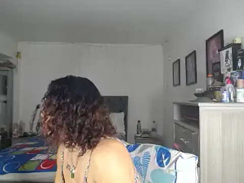 Corina hot online show from 12.26.24