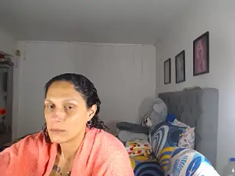 Corina hot online show from 02.06.25