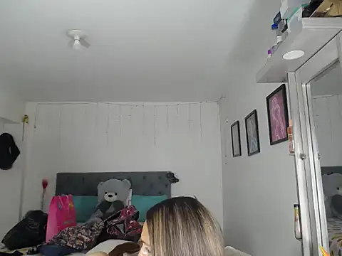 Corina hot online show from 10.11.25