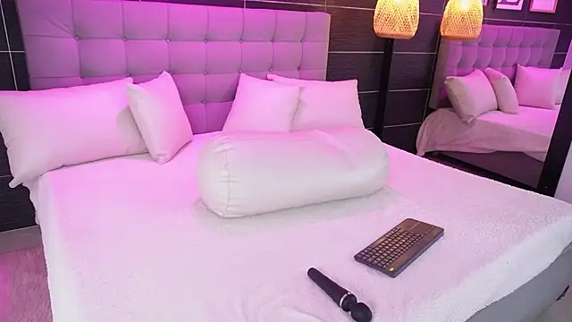 Bella TS  online show from 02.06.25