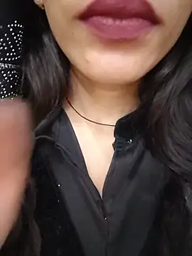Snapshot of Noorkhatoon chatting on 05.18.26 Noorkhatoon online show from 05.18.26