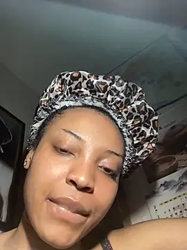 KimiAqua online show from 10.04.25