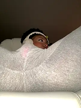 KimiAqua online show from 11.30.25