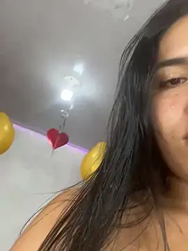 Snapshot of AnnaRosse1 chatting on 02.05.25 AnnaRosse1 online show from 02.05.25