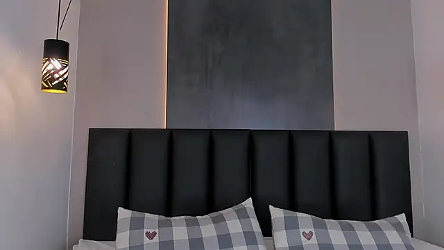 AmyPalmmer online show from 11.06.25