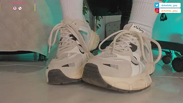 charlotte  grey online show from 10.20.25