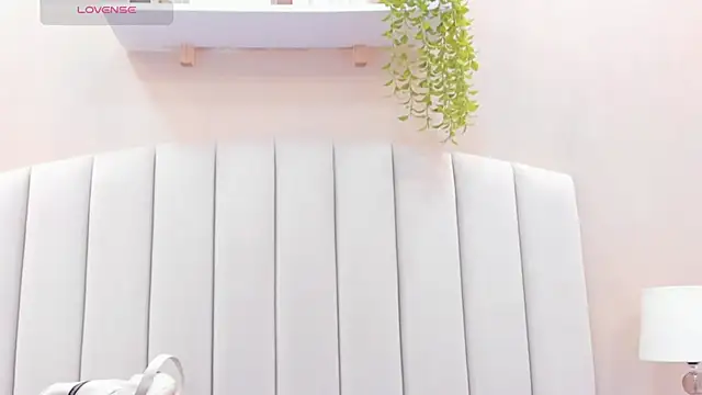 Snapshot of Mia_thompson_19 chatting on 02.11.26 Mia thompson 19 online show from 02.11.26