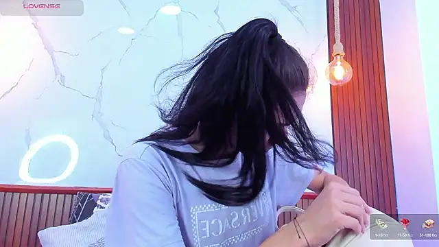 Mia thompson 19 online show from 03.14.26