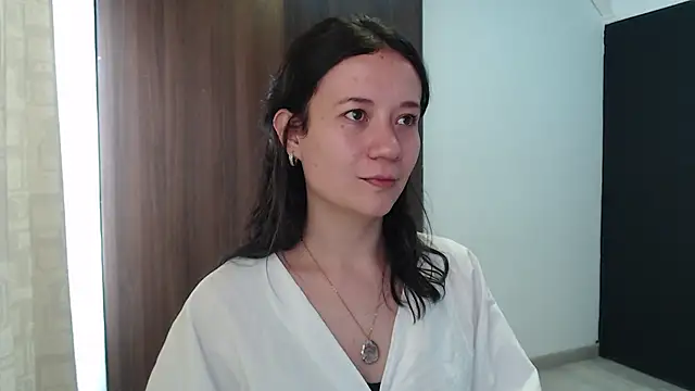 Snapshot of lanna_1878 chatting on 12.18.24 lanna 1878 online show from 12.18.24