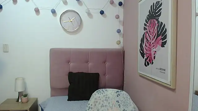 Snapshot of lanna_1878 chatting on 11.19.25 lanna 1878 online show from 11.19.25