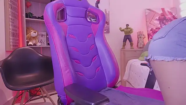 madelyn rose  online show from 04.15.26