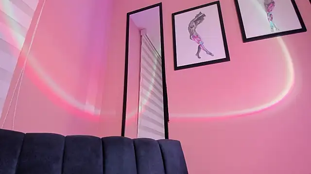 Snapshot of SensualJane2 chatting on 10.24.25 SensualJane2 online show from 10.24.25