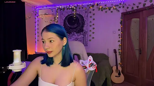 Snapshot of Traharaa chatting on 01.05.25 Traharaa online show from 01.05.25