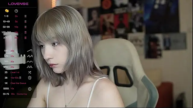 Snapshot of Traharaa chatting on 02.16.26 Traharaa online show from 02.16.26