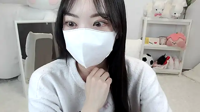 Snapshot of momo_room chatting on 05.01.26 momo room online show from 05.01.26