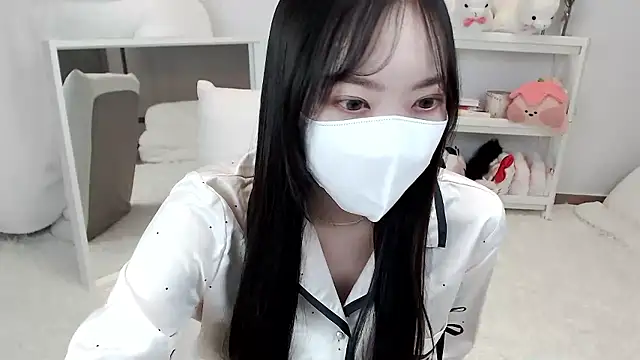Snapshot of momo_room chatting on 05.09.26 momo room online show from 05.09.26
