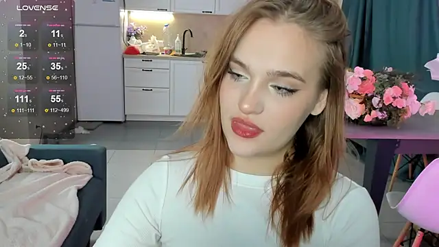 Snapshot of CarolineLovers chatting on 12.05.24 CarolineLovers online show from 12.05.24