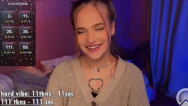 Snapshot of CarolineLovers chatting on 03.15.25 CarolineLovers online show from 03.15.25