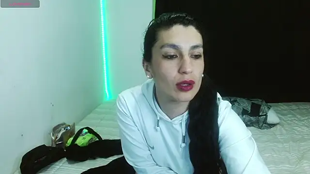 Snapshot of cristina_connor chatting on 01.07.25 cristina connor online show from 01.07.25