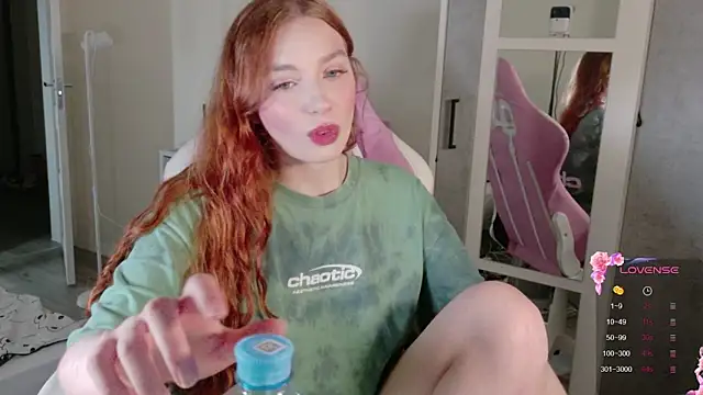 cinnabon girls online show from 12.18.25