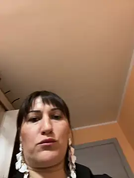 Snapshot of ZhenjaPoledance chatting on 03.19.25 ZhenjaPoledance online show from 03.19.25