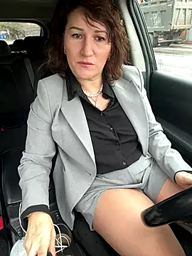 Snapshot of ZhenjaPoledance chatting on 09.24.25 ZhenjaPoledance online show from 09.24.25