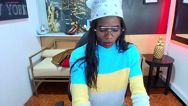 Snapshot of enderlis chatting on 02.13.25 enderlis online show from 02.13.25