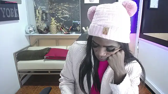 Snapshot of enderlis chatting on 03.14.25 enderlis online show from 03.14.25