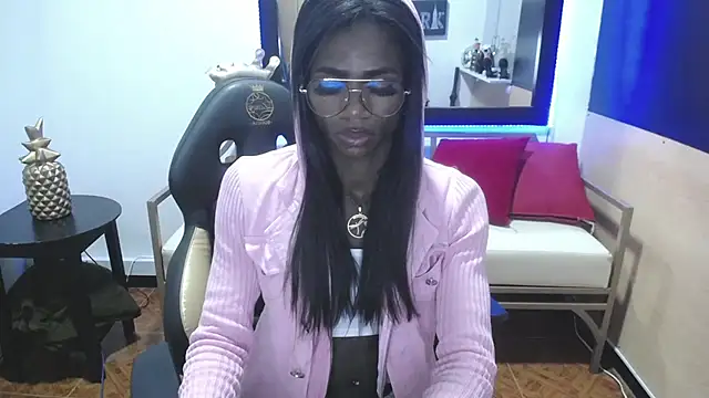 Snapshot of enderlis chatting on 03.20.25 enderlis online show from 03.20.25